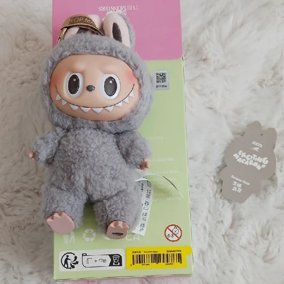 Sesame Bean) Authentic Pop Mart Exciting Macaron Labubu - Open Box